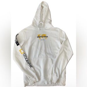 THE NORTH FACE & NATIONAL GEOGRAPHIC Men’s White Hoodie.